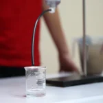 Dispositivi domestici di filtrazione eliminano i metalli pesanti dall’acqua potabile