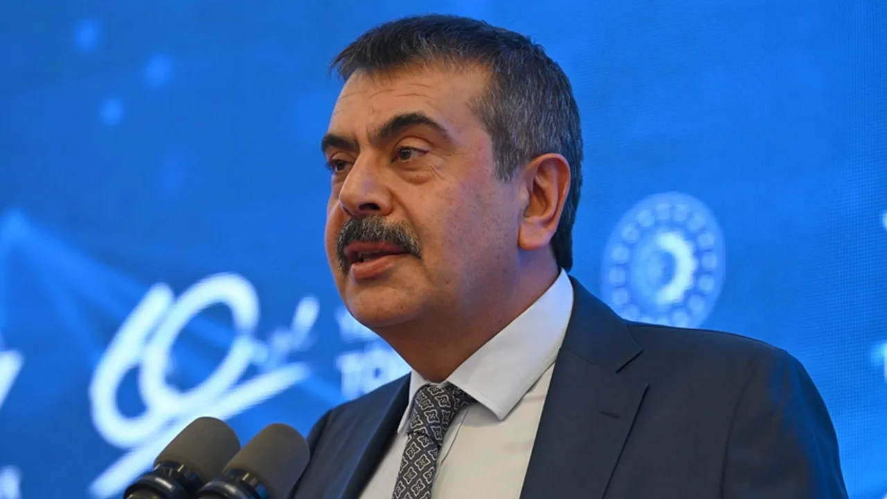 Il ministro dell'Istruzione Tekin: nessuna spesa pubblica per le organizzazioni della società civile