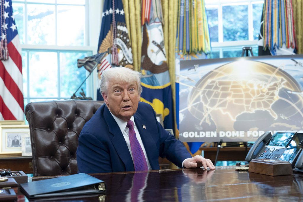 Trump annuncia l&#039;invio di truppe in Siria: obiettivi, conseguenze e reazioni internazionali