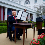 Il Times invita i lettori a chiedere come la loro vita è cambiata sotto Trump