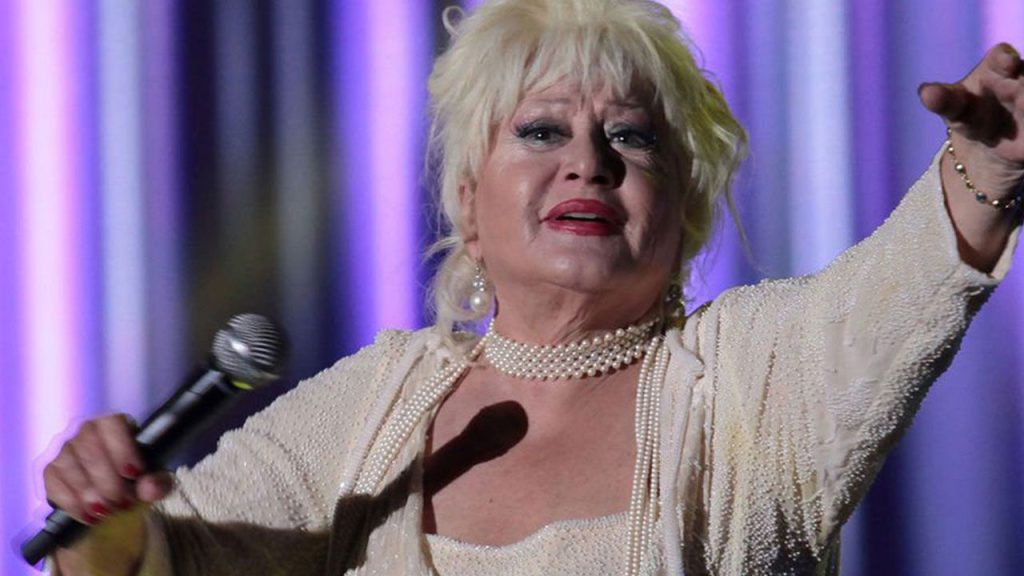 Addio a una leggenda della musica turca: Muazzez Abacı ci lascia all&#039;età di 78 anni