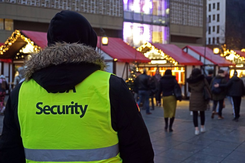 Preoccupazioni per la Sicurezza dei Mercatini di Natale: Una Sfida per le Autorità