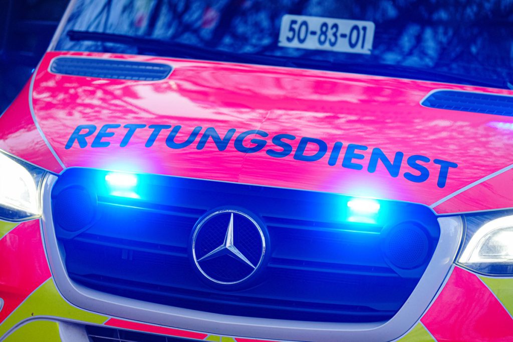 Incidente mortale a Wuppertal: automobilista viola curva proibita e uccide pedona