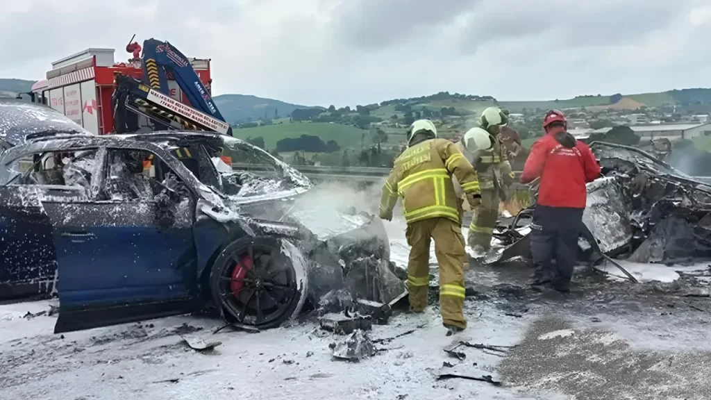 Baran Enver Çinkılıç, 26 anni, muore in incidente stradale: famiglia chiesta 8 milioni di lira dall’assicurazione