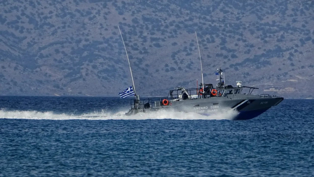 Grecia lancia un fuoco di avvertimento ai pescatori turchi nelle acque di Eşek Adası