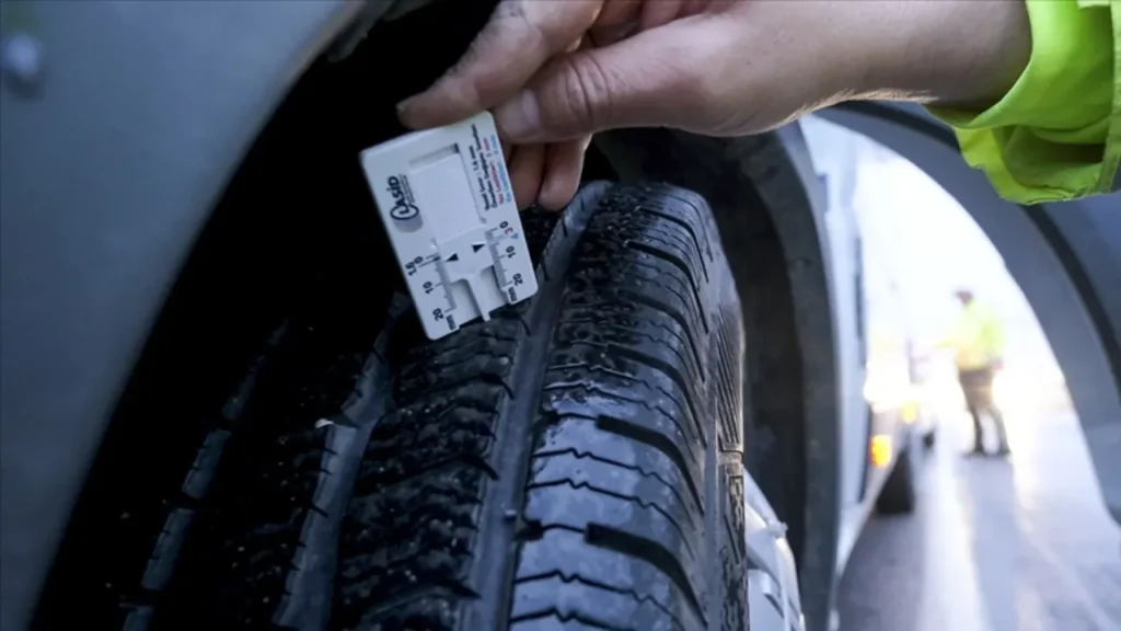 Ultimo avviso per l&#039;obbligo di pneumatici invernali: solo tre giorni per essere pronti e sicuri sulle strade extraurbane